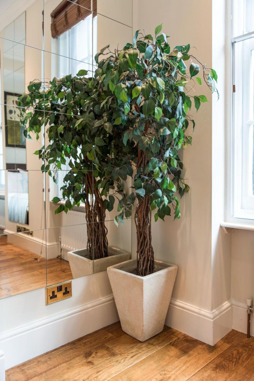 Piccadilly Exclusive Apartments London Bagian luar foto